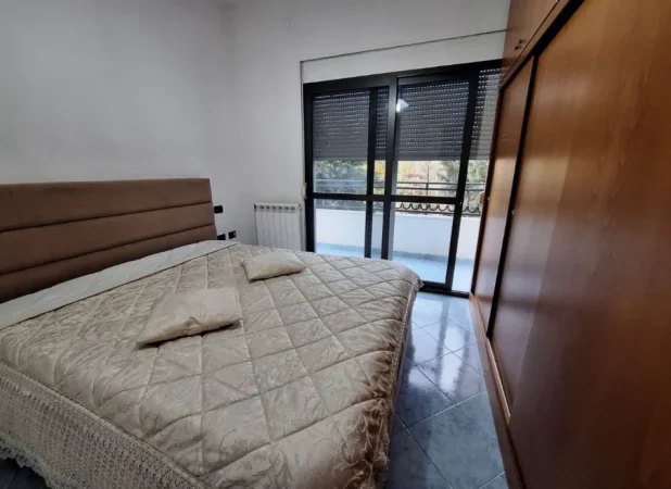 Tirane, jepet me qera apartament 2+1 , 80 m² 480 € (Pranë Bulevardit të Ri)