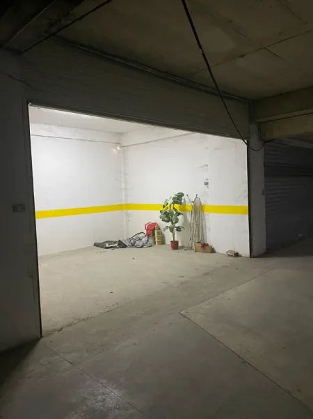 Tirane, shitet garazh | post parkimi Kati -1, 36 m² 58.000 € (union bank)