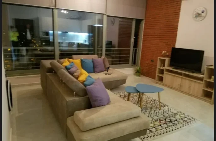 Tirane, jepet me qera apartament 1+1 Kati 9, 65 m² 600 € (MYSLYM SHYRI)