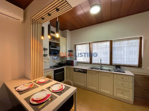 Tirane, jepet me qera apartament 1+1 , 65 m² 550 € 