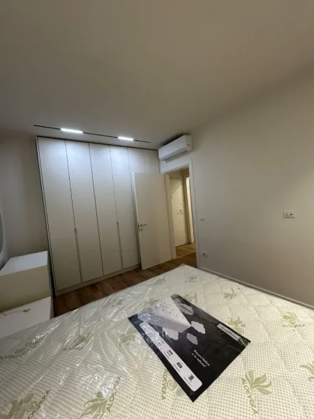 Tirane, jepet me qera apartament 1+1 Kati 3, 65 m² 598 € (bulevardi i ri)