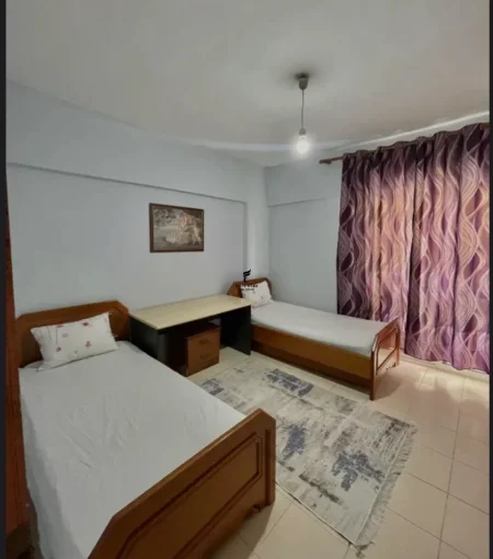 Tirane, jepet me qera apartament 2+1 Kati 5, 96 m² 800 € (KOMUNA E PARISIT)