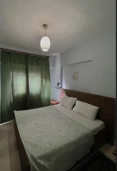 Tirane, jepet me qera apartament 2+1 Kati 5, 96 m² 800 € (KOMUNA E PARISIT)