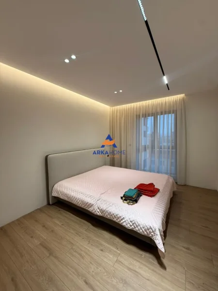 Tirane, shitet apartament 1+1+Ballkon Kati 4, 78 m² 250.000 € 