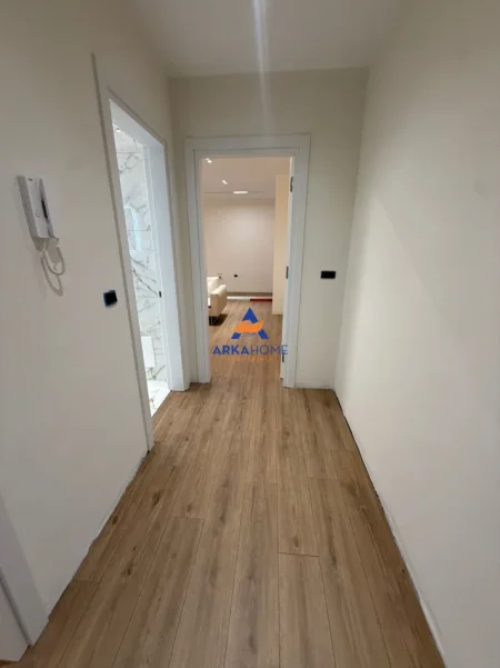 Tirane, shitet apartament 1+1+Ballkon Kati 4, 78 m² 250.000 € 