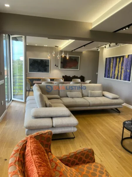 Tirane, jepet me qera apartament duplex Dublex , 210 m² 2.000 € (Kodra e Diellit)