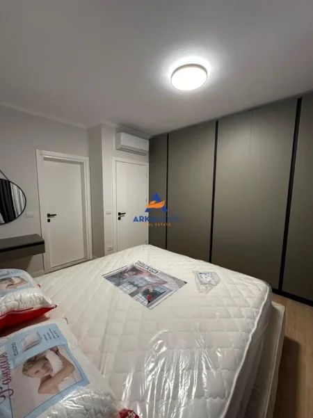 Tirane, jepet me qera apartament 2+1+Ballkon Kati 0, 120 m² 1.300 € 