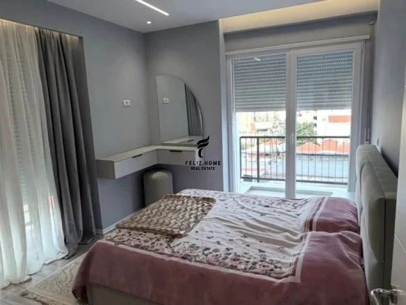Tirane, jepet me qera apartament 2+1 Kati 4, 68 m² 750 € (XHAMLLIKU)