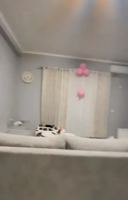 Tirane, shitet nga Pronari, pa-komision apartament 2+1+Ballkon Kati 3, 82 m² 135.000 € (restorant fresku)