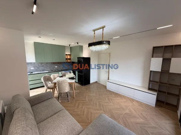 Tirane, jepet me qera apartament 1+1 , 59 m² 650 € (Astir)
