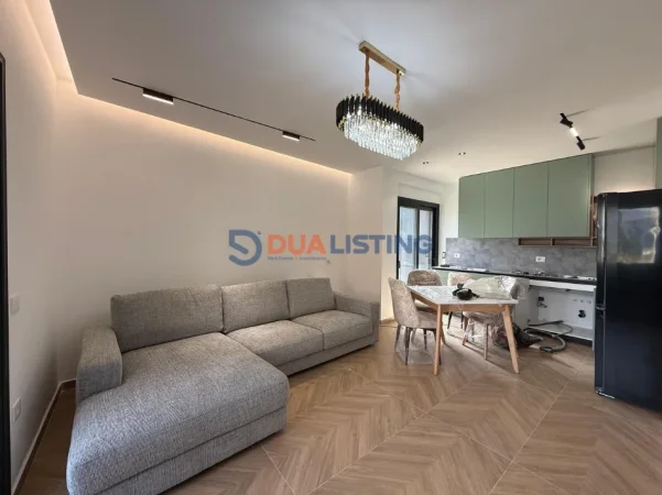 Tirane, jepet me qera apartament 1+1 , 59 m² 650 € (Astir)