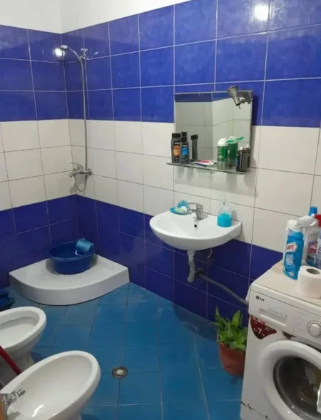 Tirane, shes apartament 1+1+Ballkon Kati 4, 58 m² 100.000 € (Astir, Rr. Sokrat Miho)