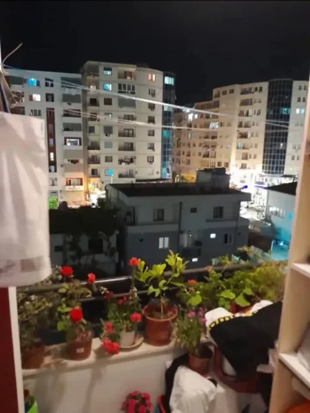 Tirane, shes apartament 1+1+Ballkon Kati 4, 58 m² 100.000 € (Astir, Rr. Sokrat Miho)