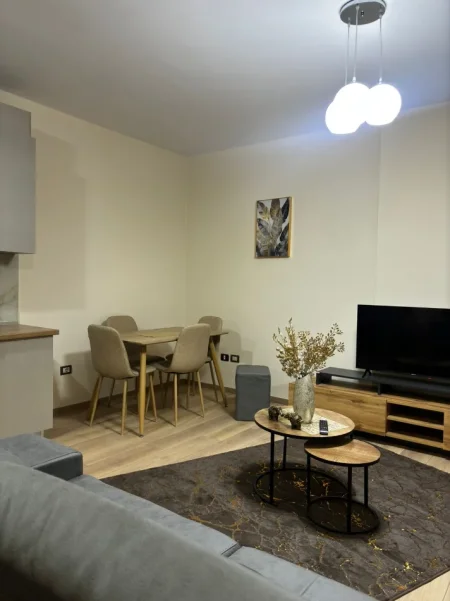 Tirane, jepet me qera apartament 1+1 , 68 m² 600 € (ËRBALLË DELIJORGJIT)