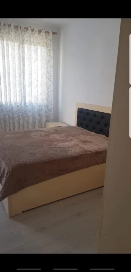 Tirane, jepet me qera apartament 1+1 Kati 2, 61 m² 40.000 Lek(Bar Sorriso Astir)