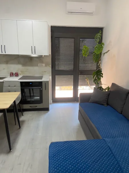 📍 JEPET ME QERA APARTAMENT 1+1  RRETH RROTULLIMI I SHKOZËS, 500 eur
