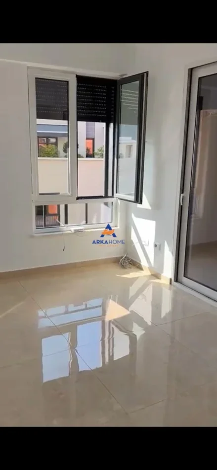 Tirane, jepet me qera zyre Kati 6, 105 m² 1.100 € 