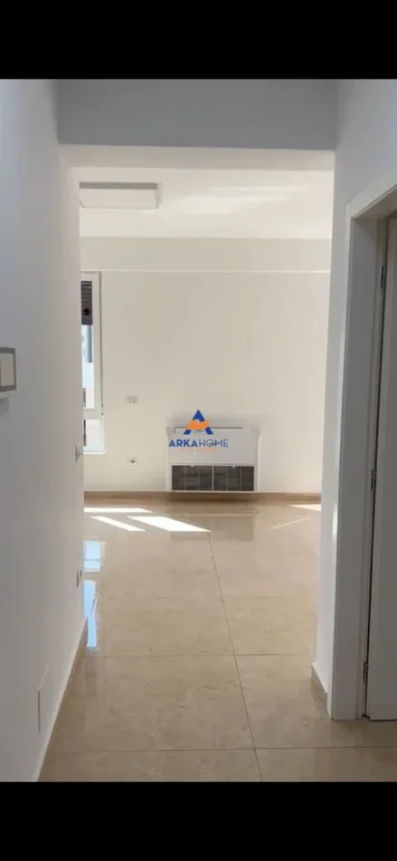 Tirane, jepet me qera zyre Kati 6, 105 m² 1.100 € 