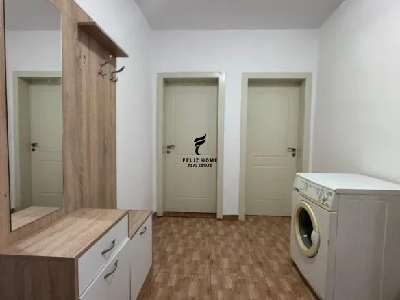 Tirane, jepet me qera apartament 1+1 Kati 3, 60 m² 380 € (21 DHJETORI)