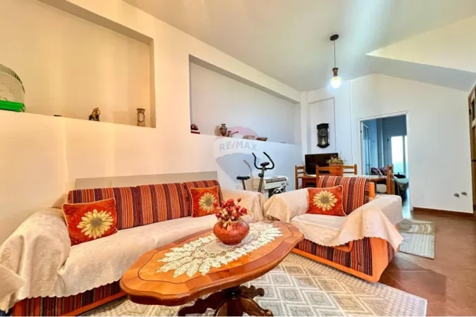 Vlore, shitet Vile 2 Katshe Kati 2, 210 m² 225.000 € (Rruga e Re, Vlore)