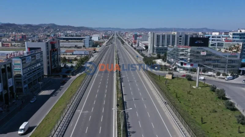 Tirane, shitet toke , 2.000 m² 150.000 € 
