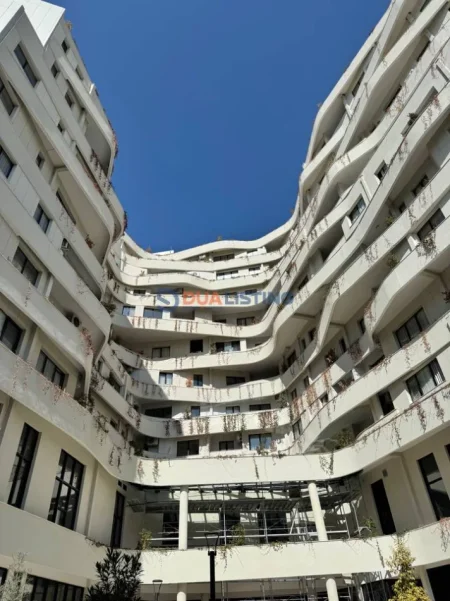 Tirane, shitet apartament 2+1 , 118 m² 