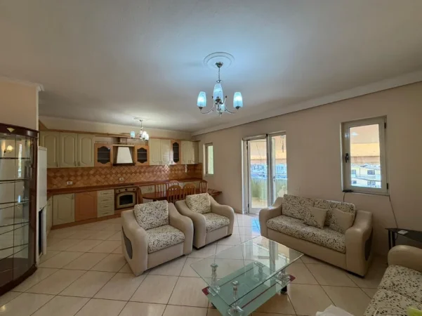 Tirane, shitet apartament 2+1 Kati 4, 99 m² 170.000 € (Selite)