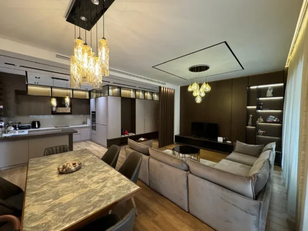 Tirane, shitet apartament 2+1 , 140 m² 490.000 € 