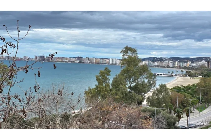 Vlore - Lungomare, jepet me qera apartament 2+1 Kati 5, 110 m² 777 € (Rruga Murat Terbaci, Vlore)