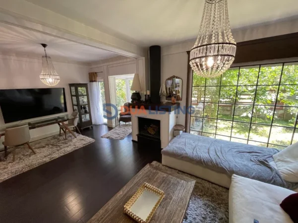 Tirane, jepet me qera Vile 5+1 , 380 m² 3.500 € 
