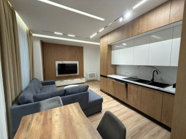 Tirane, jepet me qera apartament 2+1 Kati 7, 110 m² 1.000 € (Rruga Viktor Eftimiu)