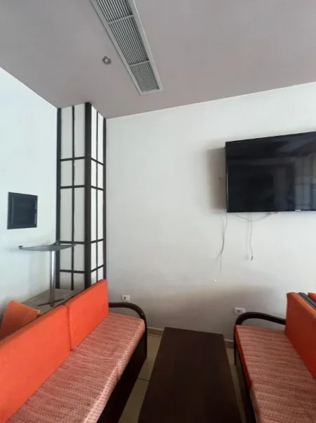 🏢 Jepet me Qera Ambient Biznesi ne Don Bosko,  400 eur