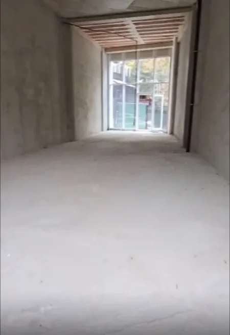 Tirane, shitet dyqan Kati 0, 104 m² 780.000 € (FAIK KONICA)