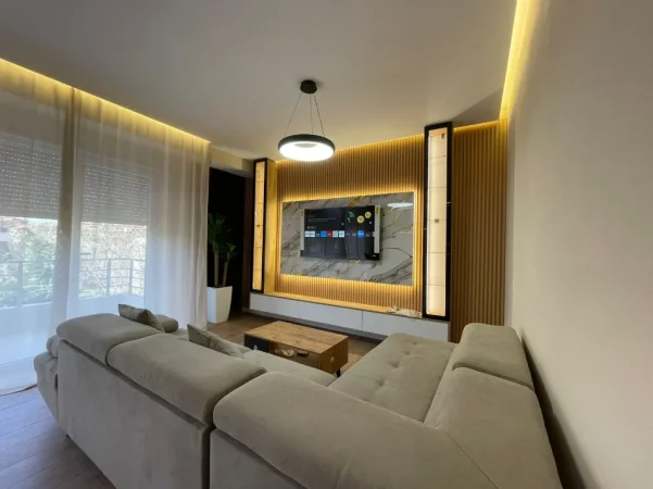 Tirane, jepet me qera apartament 2+1 Kati 3, 120 m² (Kopeshti Botanik.)