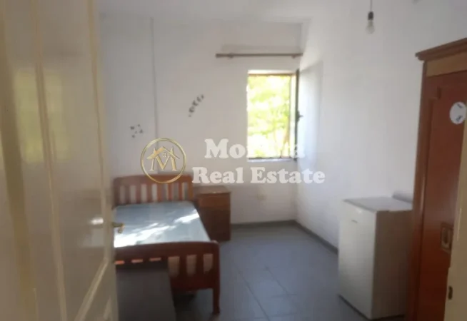 Tirane, jepet me qera apartament 3+1 Kati 0, (Hyrje Private 31 Tregu Elektrik)