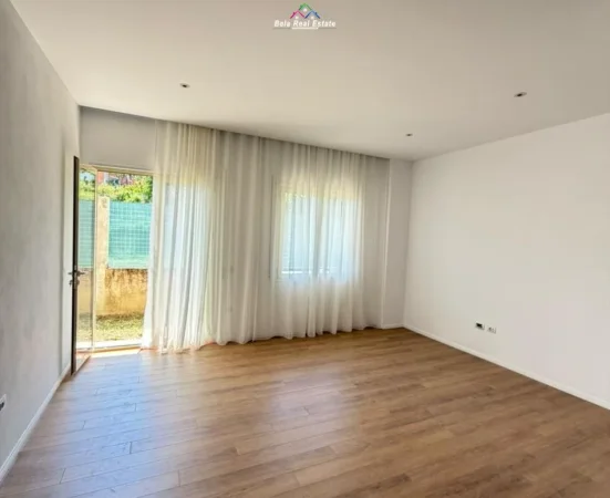 Tirane, jepet me qera Vile 1+1+Ballkon Kati 1, 65 m² 520 € (ali demi)