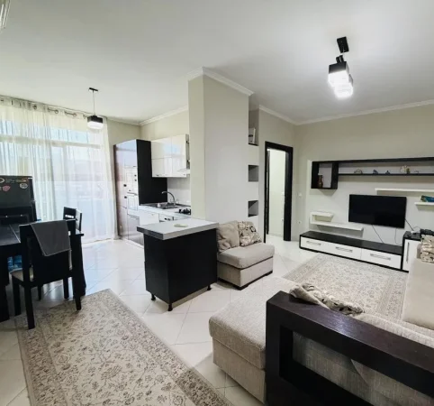 Tirane, jepet me qera apartament 2+1 Kati 5, 80 m² 500 € (Astir)