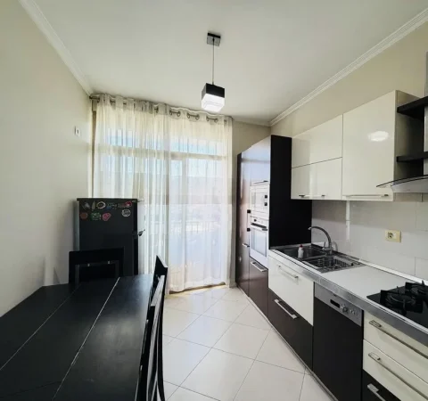 Tirane, jepet me qera apartament 2+1 Kati 5, 80 m² 500 € (Astir)