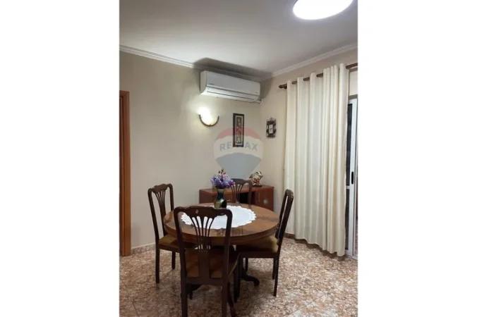 Tirane, jepet me qera apartament 2+1+Ballkon Kati 3, 103 m² 600 € (Viva Market ne Don Bosko)