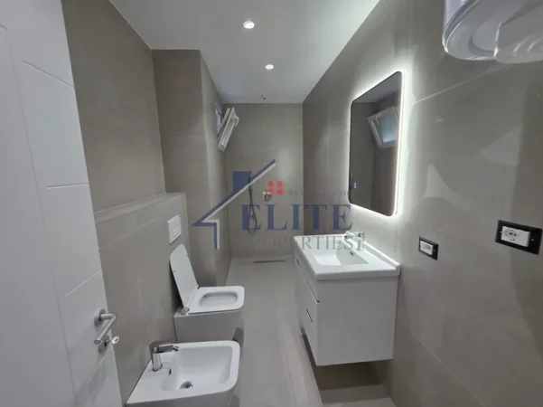 Tirane, shitet apartament 2+1+Ballkon Kati 0, 74 m² 170.000 € (Oxhaku)