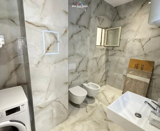 Tirane, jepet me qera Vile 1+1 Kati 1, 65 m² 520 € (Rruga Namik Delvina)