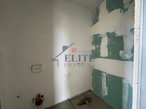 Tirane, shitet apartament 3+1+Ballkon Kati 4, 126 m² 115.000 € (Rruga Berisha)