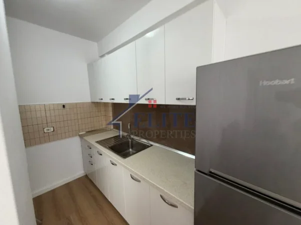 Tirane, shitet apartament 1+1+Ballkon Kati 6, 73 m² 165.000 € (Ish Parku i Autobuzave)