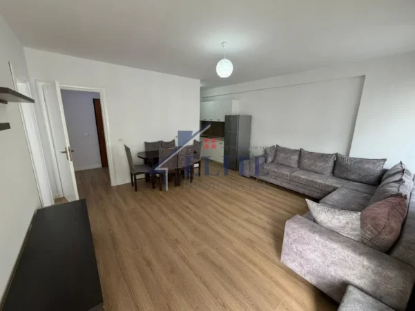 Tirane, shitet apartament 1+1+Ballkon Kati 6, 73 m² 165.000 € (Ish Parku i Autobuzave)