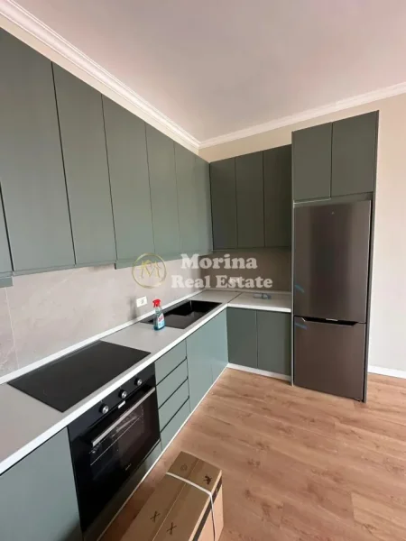 Tirane, jepet me qera apartament 2+1 Kati 4, 80 m² 600 € (Rruga 5 Maji)