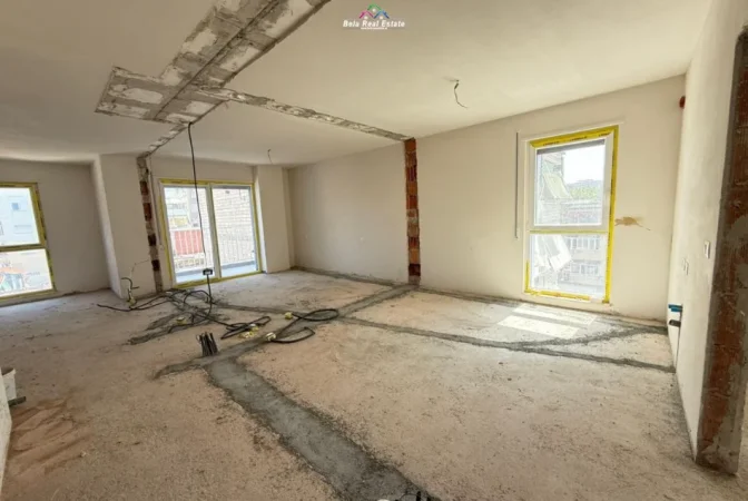 Tirane, shes apartament 2+1 Kati 3, 110 m² 222.000 € (Rruga Xhanfize Keko)