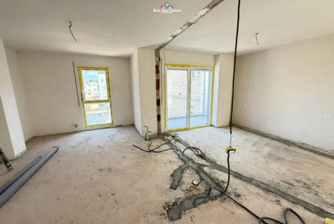 Tirane, shes apartament 2+1 Kati 3, 110 m² 222.000 € (Rruga Xhanfize Keko)