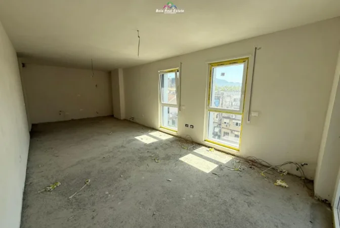 Tirane, shes apartament 2+1 Kati 3, 121 m² 234.000 € (Rruga Xhanfize Keko)