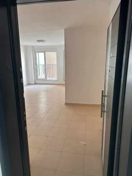 Tirane, jepet me qera apartament 2+1 Kati 1, 100 m² 530 € (Rruga xhemal Sheh Abazi)
