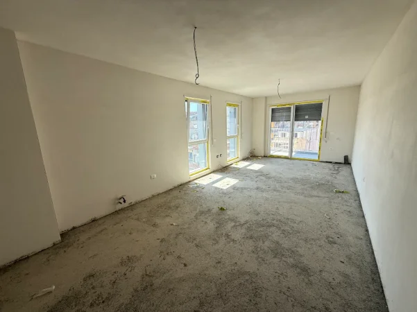 Tirane, shitet apartament Kati 3, 121 m² 242.000 € (Rruga Xhanfize Keko)